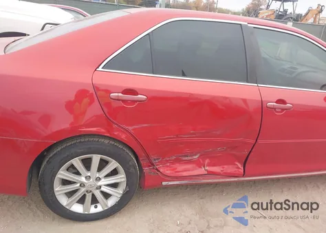 2013 Toyota Camry Xle z USA, uszkodzony, nr VIN 4T4BF1FK4DR277806